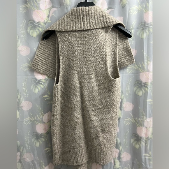 Loft vest small - Picture 2 of 3